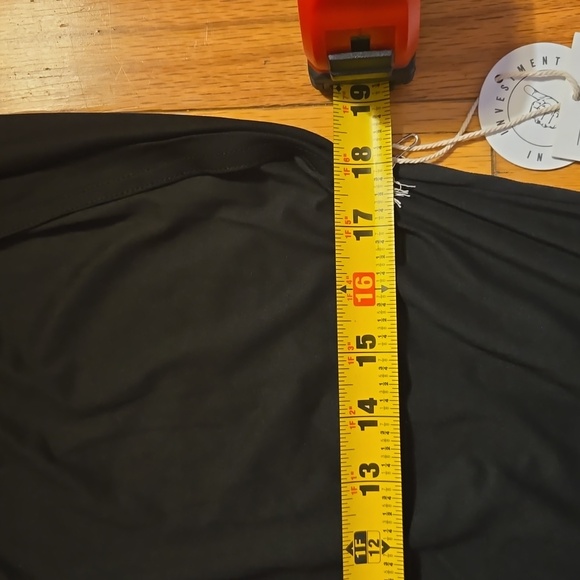 NWT Brand New Women's Vuori Black S/S 'Lux Crew Jumpsuit" Various Sizes - Picture 5 of 12